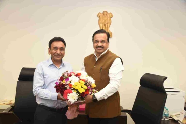 मुख्य-सचिव-पदभार-कार्यक्रम-3-1024x682