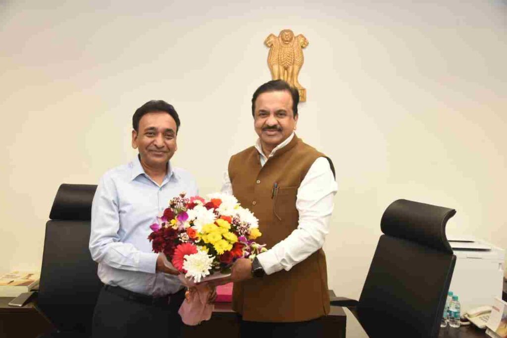 मुख्य-सचिव-पदभार-कार्यक्रम-3-1024x682