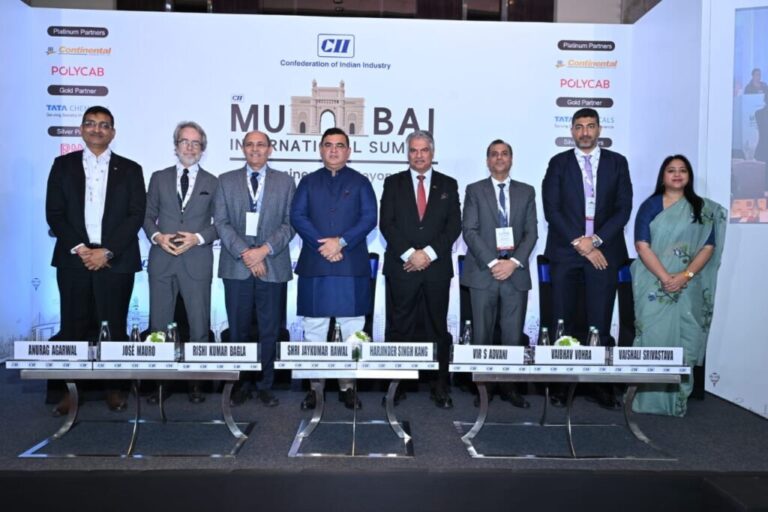 CII-च्या-आंतरराष्ट्रीय-शिखर-परिषदेत-मंत्री-जयकुमार-रावल-2-1024x683