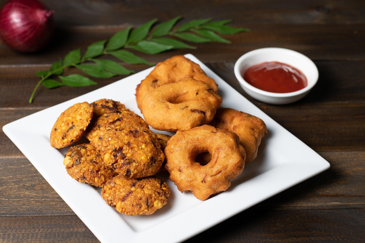 Dal Vada and Medu Vada
