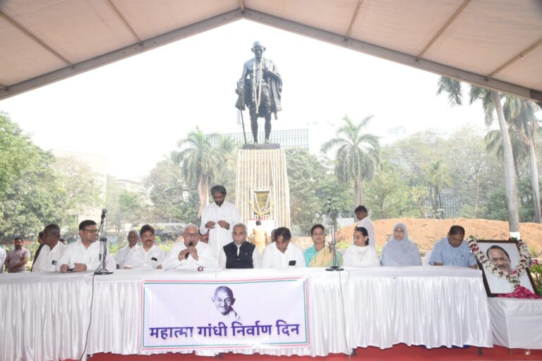 महात्मा-गांधी-यांना-पुण्यतिथीनिमित्त-अभिवादन-1