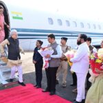मा.-मुख्यमंत्री-मा.-राज्यपाल-महोदय-यांच्या-आगमन-प्रसंगी-उपस्थित.-2-1-1024x769