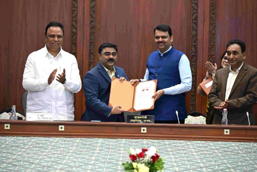 राज्यातील-१००००-पेक्षा-जास्त-मंजूर-पदसंख्या-असलेल्या-शासकीय-2-1024x683