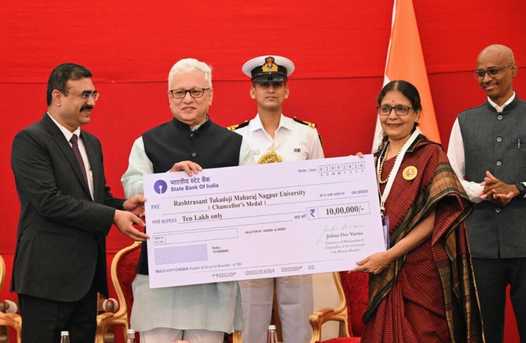 मुंबईसह-तीन-विद्यापीठांत-आता-‘कुलपती-पदक-4-1024x668